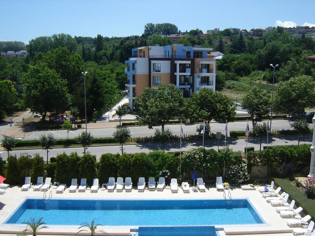 Byala Palace Apartments Exteriör bild