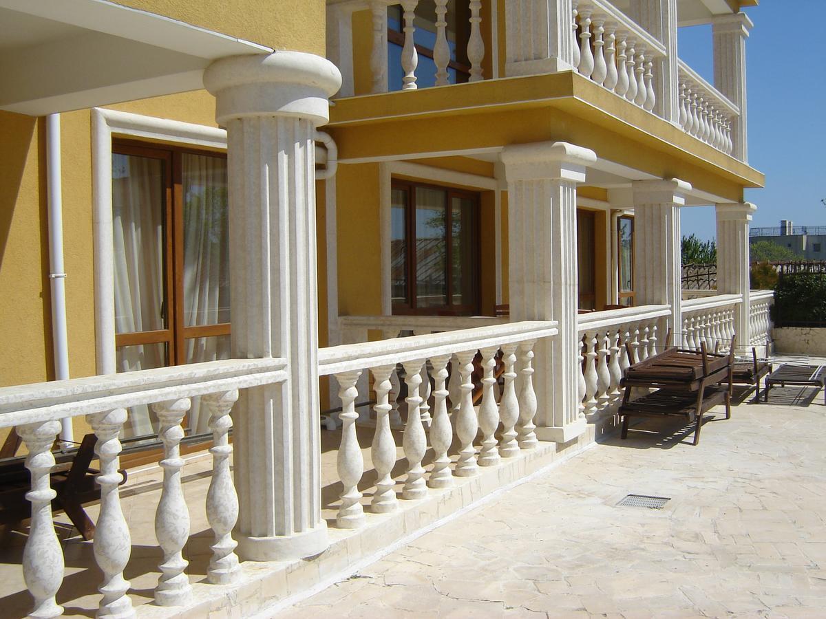 Byala Palace Apartments Exteriör bild