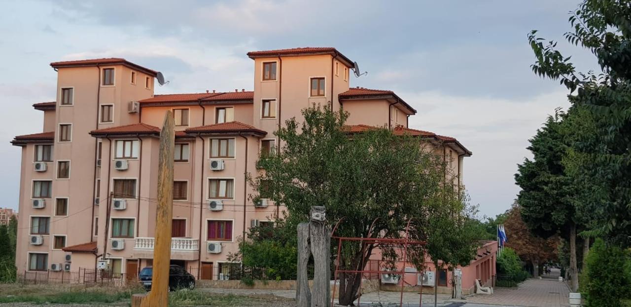 Byala Palace Apartments Exteriör bild