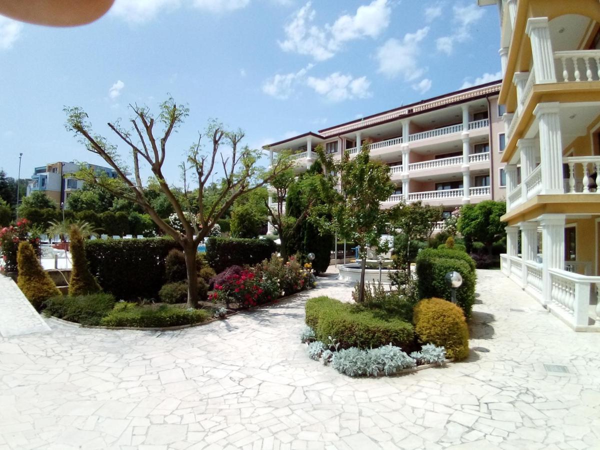 Byala Palace Apartments Exteriör bild