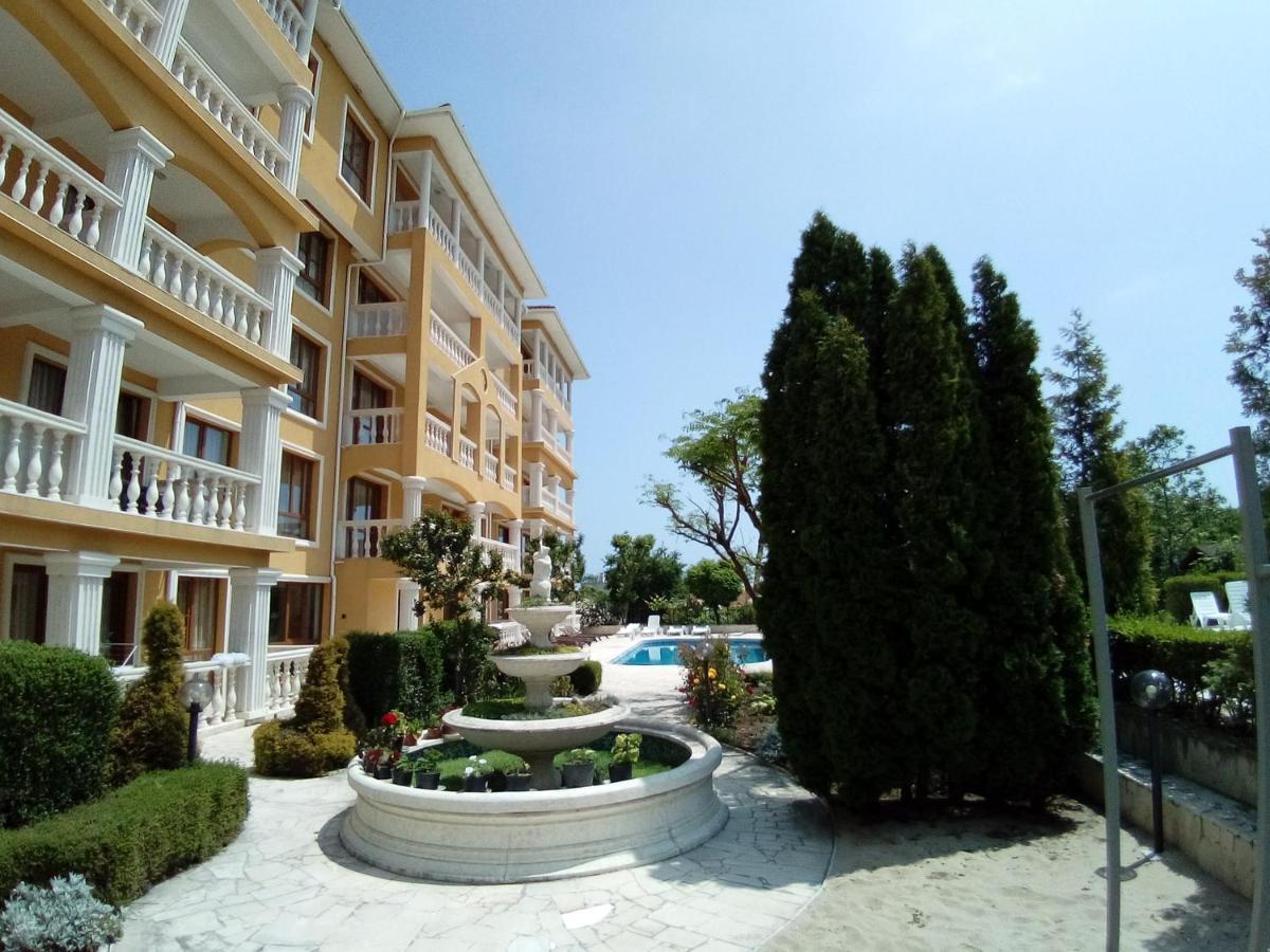Byala Palace Apartments Exteriör bild